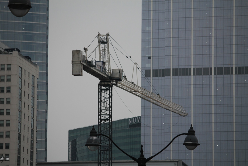 165 North Desplaines tower crane